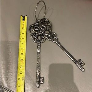 Solid metal decorative keys